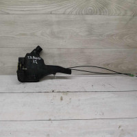 Замок двери задний левый Toyota Avensis Verso I