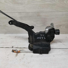 Замок двери передний правый Toyota Avensis Verso I