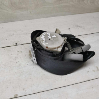 Ремень безопасности задний правый третий ряд Toyota Avensis Verso I