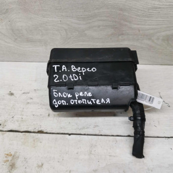 Блок реле дополнительного отопителя салон Toyota Avensis Verso I