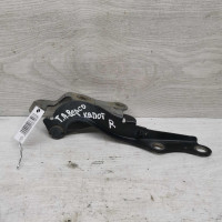 Петля капота правая Toyota Avensis Verso I