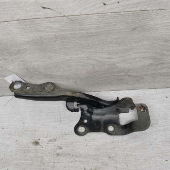 Петля капота левая Toyota Avensis Verso I