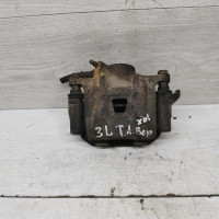 Суппорт задний левый Toyota Avensis Verso I