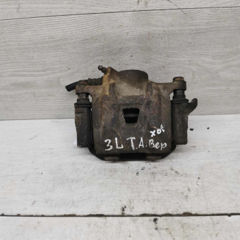 Суппорт задний левый Toyota Avensis Verso I