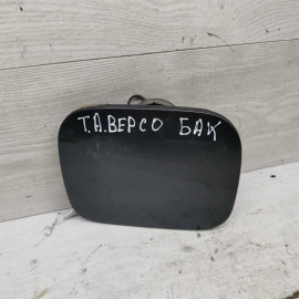 Лючок бензобака Toyota Avensis Verso I