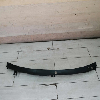 Декоративная накладка жабо дождевик водоотводящий щиток Volkswagen Passat B5 