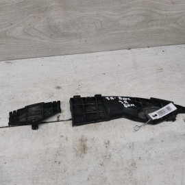 Кронштейн крепления заднего бампера правый Toyota Avensis Verso I