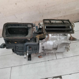 Корпус печки салона Toyota Avensis Verso I дорестайлинг