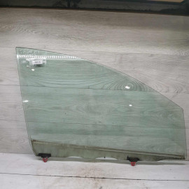 Стекло двери переднее правое Toyota Avensis Verso I дорестайлинг