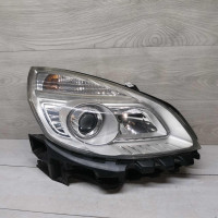 Фара передняя правая Renault Scenic 2 рестайлинг Фара передняя правая Renault Scenic 2 рестайлинг