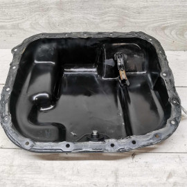 Поддон двигателя Toyota Avensis Verso I дорестайлинг