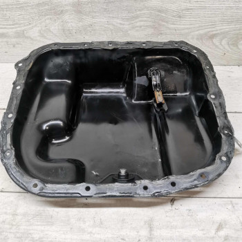 Поддон двигателя Toyota Avensis Verso I дорестайлинг