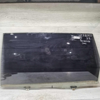 Стекло двери заднее левое Toyota Avensis Verso I