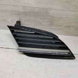 Решётка радиатора правая Nissan Primera P12