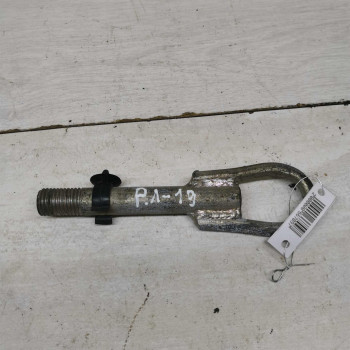 Крюк буксировочный Renault logan I