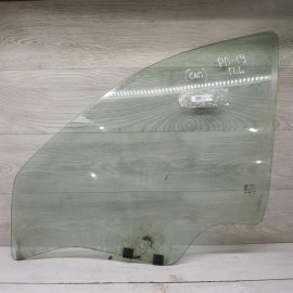 Стекло двери переднее левое Renault logan I