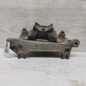 Опора МКПП Renault logan I