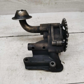 Насос масляный Volkswagen Passat B5, Audi A4 B5 1.6i AHL