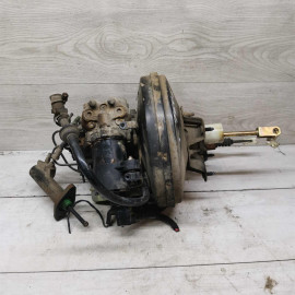 Вакуумный усилитель тормозов Volkswagen Passat B4