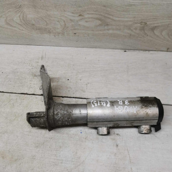 Кронштейн крепления заднего бампера правый Audi 80 B4