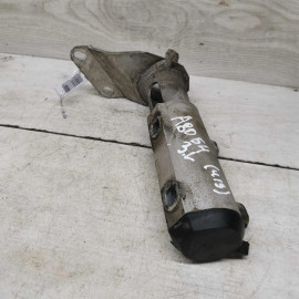 Кронштейн крепления заднего бампера левый Audi 80 B4 