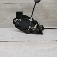 Замок двери передний правый Ford Focus II 