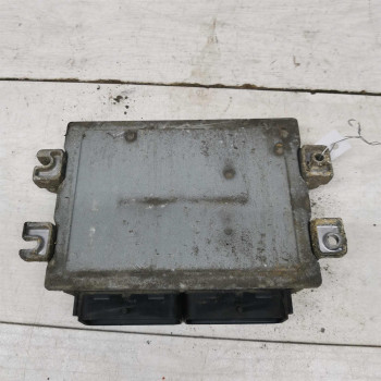 Блок управления двигателем Renault Symbol I