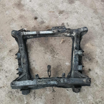 Балка передняя подрамник Renault Symbol I