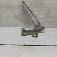 Петля капота левая Renault Symbol I