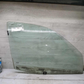 Стекло двери переднее правое Renault Symbol I Стекло двери переднее правое Renault Symbol I