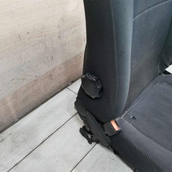 Сиденье передние левое Audi 80 B3, Audi 80 B4, дефекты Сиденье передние левое Audi 80 B3, Audi 80 B4, дефекты