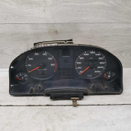 Панель приборов щиток Audi 80 B4