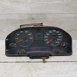 Панель приборов щиток Audi 80 B4