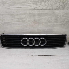 Решетка радиатора Audi 80 B4