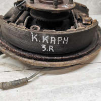 Платформа тормозных колодок правая Kia Carnival I рестайлинг