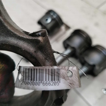 Шатун Kia Carnival I рестайлинг, дефект