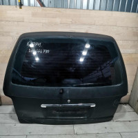 Крышка багажника Kia Carnival I рестайлинг, дефект