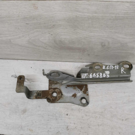 Петля капота правая Kia Spectra II Петля капота правая Kia Spectra II