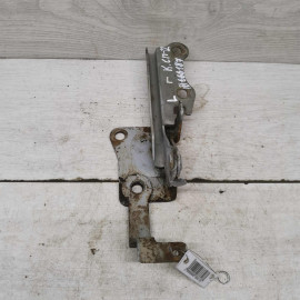 Петля капота левая Kia Spectra II Петля капота левая Kia Spectra II