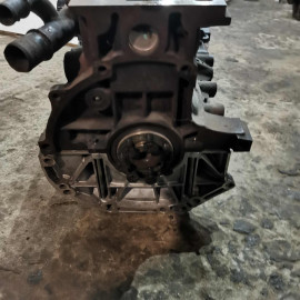Блок двигателя 1.4i K7JA710 Renault logan I, lada largus, Renault dacia
