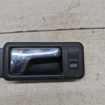 Ручка двери внутренняя задняя правая Audi 100 C3 Ручка двери внутренняя задняя правая Audi 100 C3