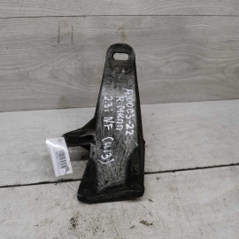 Кронштейн МКПП правый Audi 100 C3 Кронштейн МКПП правый Audi 100 C3