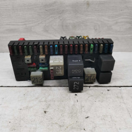 Блок предохранителей Audi 100 C3