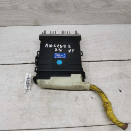 Блок управления двигателем Audi 100 C3 Блок управления двигателем Audi 100 C3