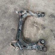 Балка передняя подрамник Audi 100 C3