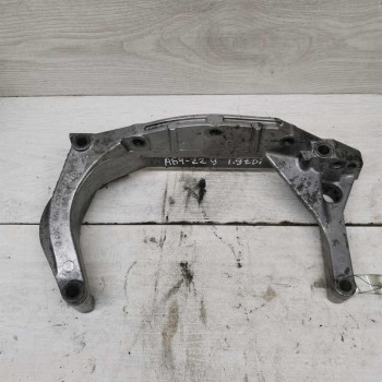 Кронштейны Audi 80 B4