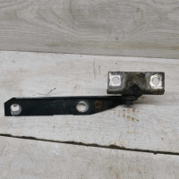 Петля капота левая Audi 80 B4 Петля капота левая Audi 80 B4