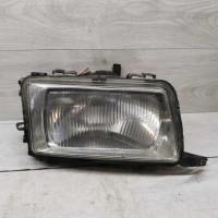 Фара передняя правая Audi 80 B4, дефект Фара передняя правая Audi 80 B4, дефект