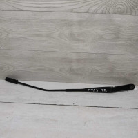 Поводок стеклоочистителя правый Renault Fluence I