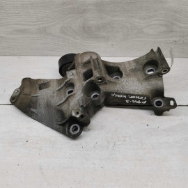 Кронштейн крепления компрессора кондиционера Renault Fluence I